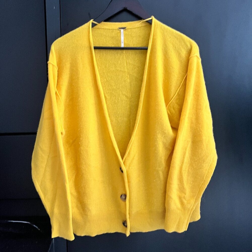 Free People XS School Boy 100% Cashmere Cardi Cardigan Sweater Yellow